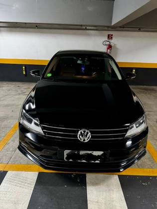 VOLKSWAGEN JETTA 2.0 TSI HIGHLINE 211CV GASOLINA 4P TIPTRONIC VOLKSWAGEN JETTA 2.0 TSI HIGHLINE 211CV GASOLINA 4P TIPTRONIC